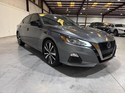 2022 Nissan Altima 2.5 SR