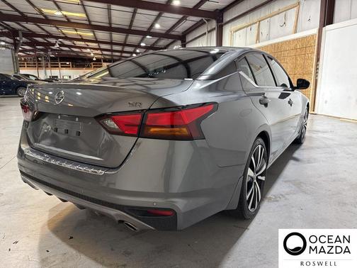 2022 Nissan Altima 2.5 SR