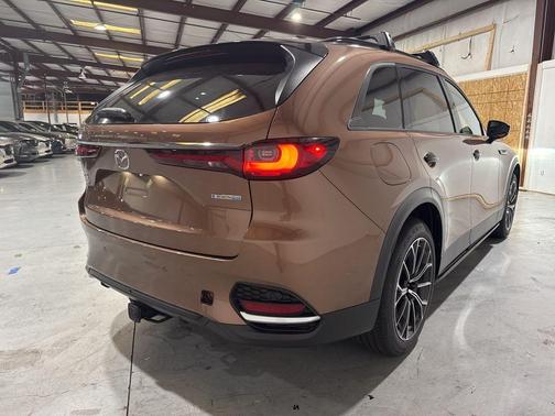 2025 Mazda CX-70 PHEV Premium Plus Package