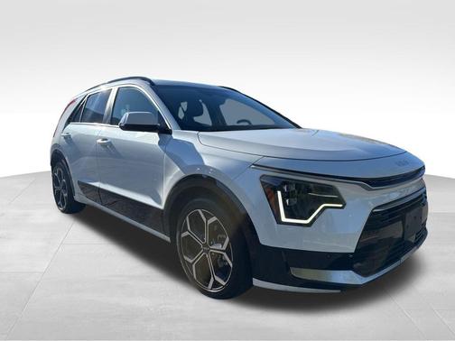 2023 Kia Niro SX Touring