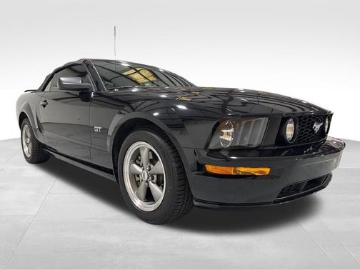 2005 Ford Mustang GT Premium
