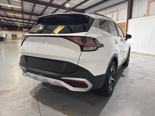 2025 Kia Sportage EX
