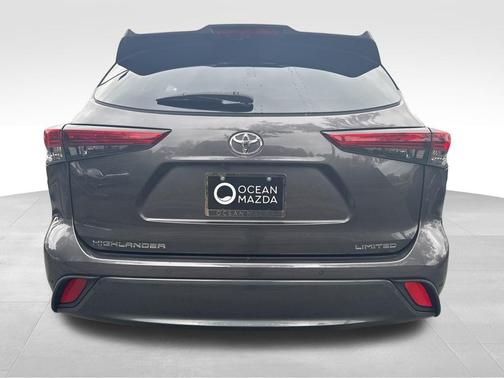 2022 Toyota Highlander Limited