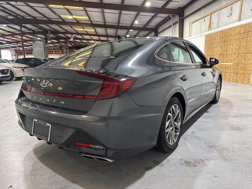 2022 Hyundai SONATA SEL