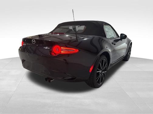 2025 Mazda MX-5 Miata Grand Touring