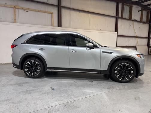 2024 Mazda CX-90 PHEV Premium