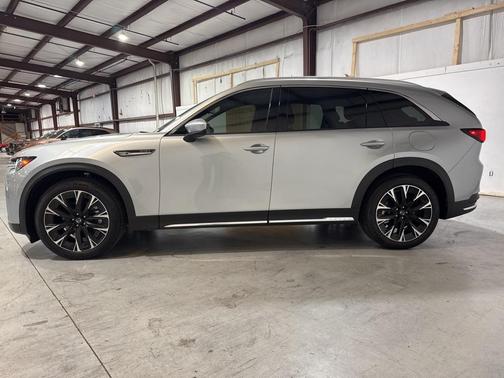 2024 Mazda CX-90 PHEV Premium