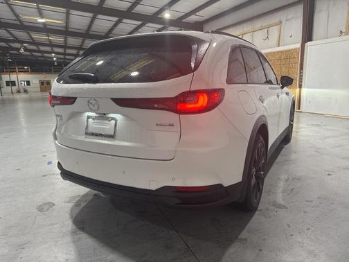 2025 Mazda CX-90 Premium