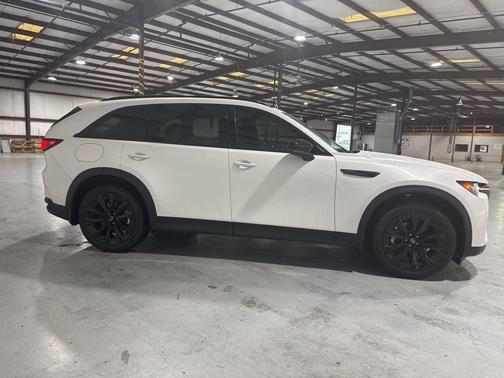 2025 Mazda CX-90 Premium