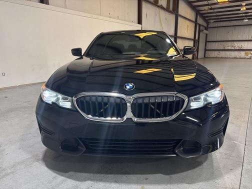 2020 BMW 330 i