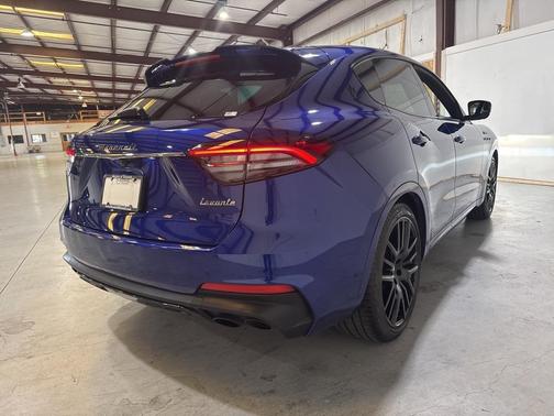 2022 Maserati Levante Modena