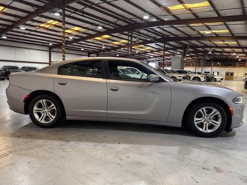 2016 Dodge Charger SE