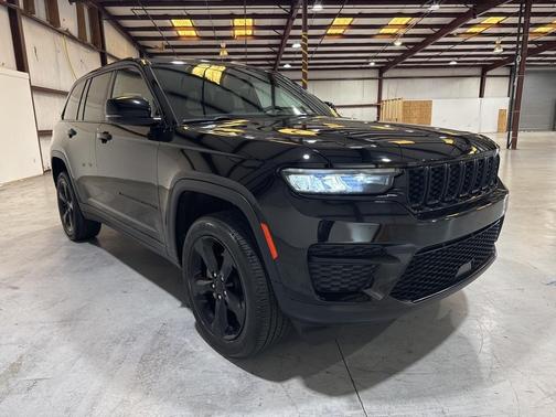 2023 Jeep Grand Cherokee Altitude