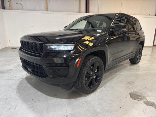 2023 Jeep Grand Cherokee Altitude