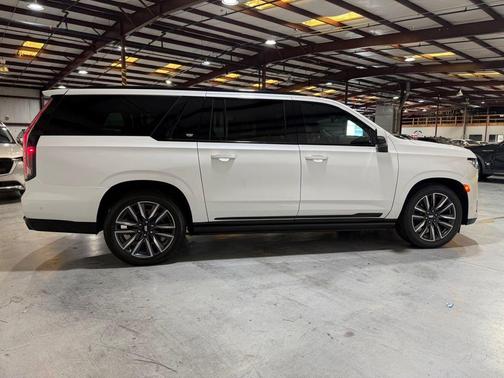 2023 Cadillac Escalade ESV Sport Platinum
