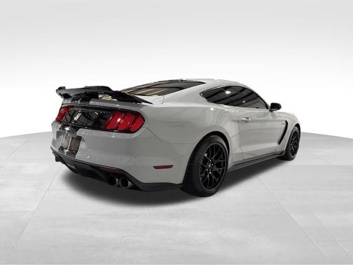 2017 Ford Shelby GT350 Base
