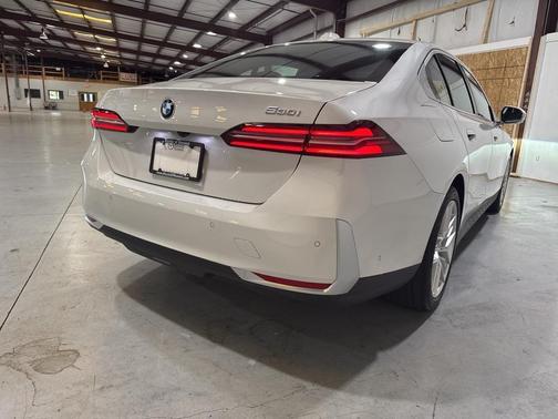 2025 BMW 530 i