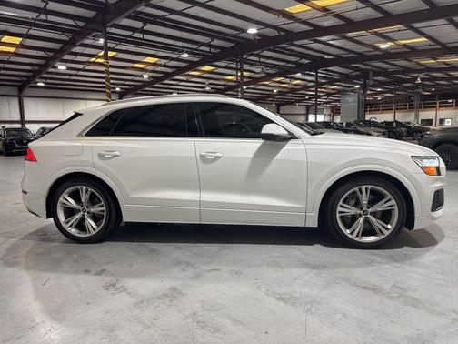 2023 Audi Q8 55 Prestige