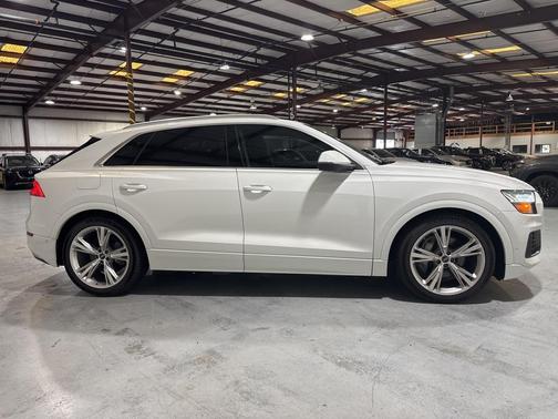 2023 Audi Q8 55 Prestige