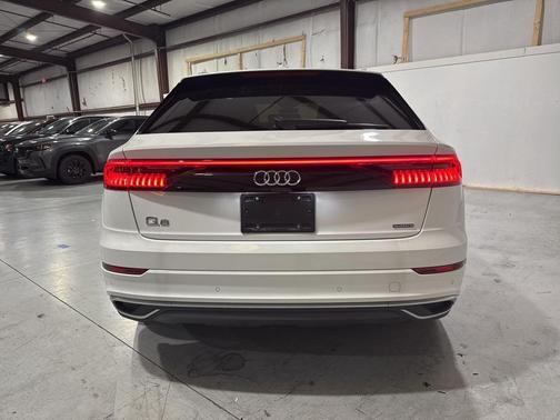 2023 Audi Q8 55 Prestige