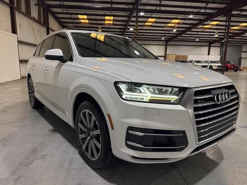 2019 Audi Q7 45 Premium Plus