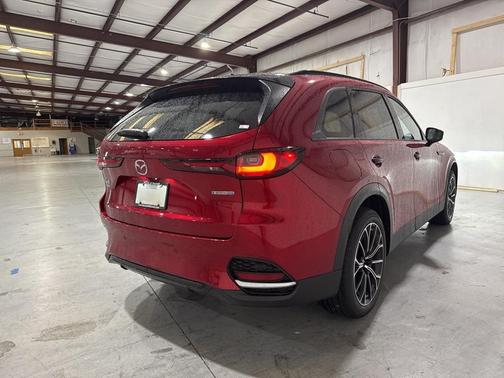 2025 Mazda CX-70 PHEV Premium Package