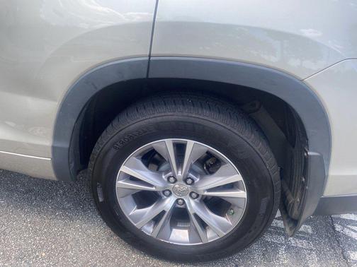 2014 Toyota Highlander LE Plus