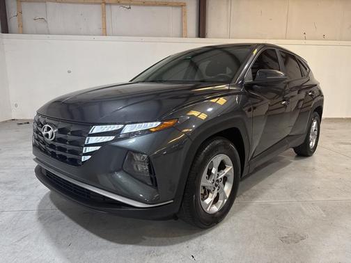 2022 Hyundai TUCSON SE