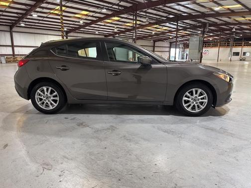 2016 Mazda Mazda3 i Sport