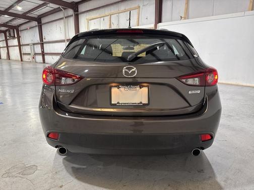 2016 Mazda Mazda3 i Sport
