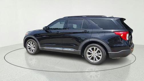 Black Metallic 2021 Ford Explorer XLT