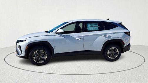 Pearl 2026 Hyundai TUCSON Hybrid Blue SE