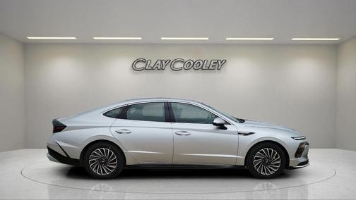 2025 Hyundai SONATA Hybrid Limited