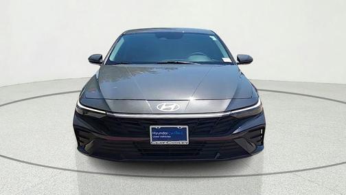 Gray 2025 Hyundai ELANTRA SE