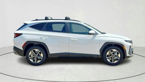 White Pearl 2026 Hyundai TUCSON SEL