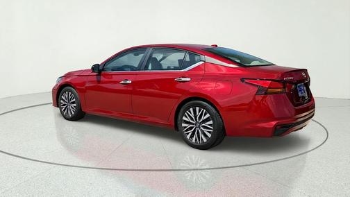 Scarlet Ember 2025 Nissan Altima SV
