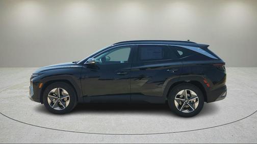Phantom Black 2025 Hyundai TUCSON SEL Convenience