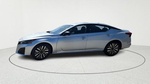Brilliant Silver Metallic 2025 Nissan Altima SV