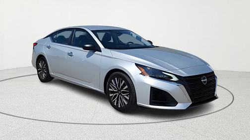 Brilliant Silver Metallic 2025 Nissan Altima SV