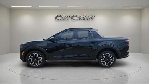 Phantom Black 2025 Hyundai SANTA CRUZ Limited