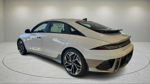2025 Hyundai IONIQ 6 SEL