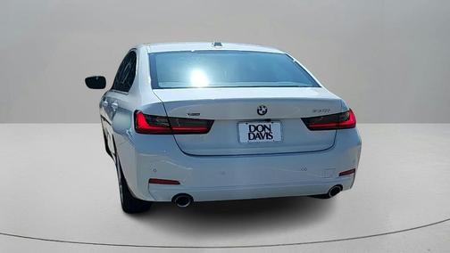 2025 BMW 330 i xDrive