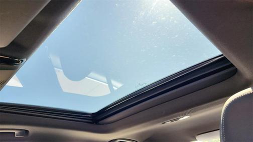 2025 BMW 330 i xDrive