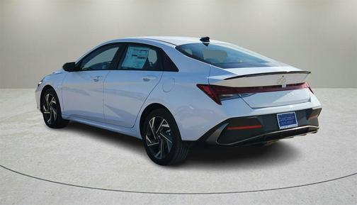 2025 Hyundai ELANTRA HEV SEL Sport