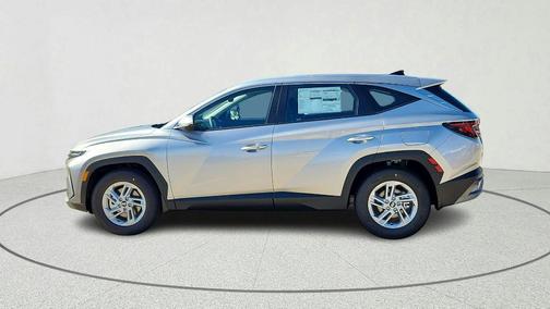 Shimmering Silver 2026 Hyundai TUCSON SE
