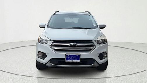 Oxford White 2018 Ford Escape SE