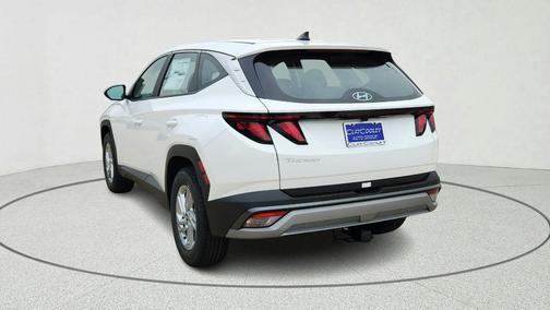 White Pearl 2026 Hyundai TUCSON SE