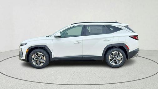 White Pearl 2026 Hyundai TUCSON SEL