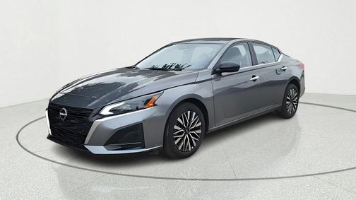 Gun Metallic 2025 Nissan Altima SV