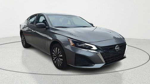 Gun Metallic 2025 Nissan Altima SV